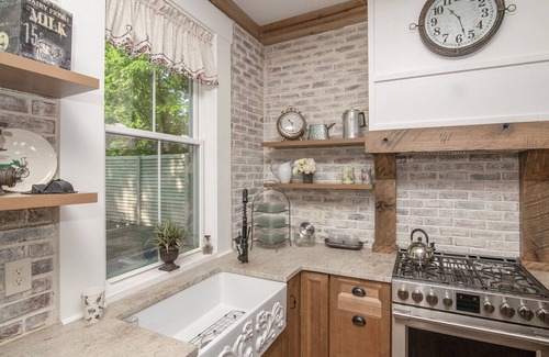Lexington House | Historic 1850 Towering Italianate Villa, Hobby Horse Farm