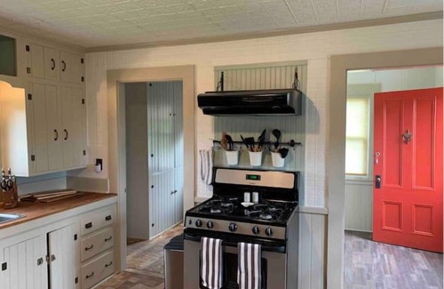 Roque Bluffs Cottage | Historic 2-bedroom cottage surrounded by Roque Bluffs State Park-steps to beach