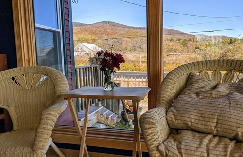 Jefferson House | Historic 7BR/7BA White Mountains Estate – Spacious Retreat