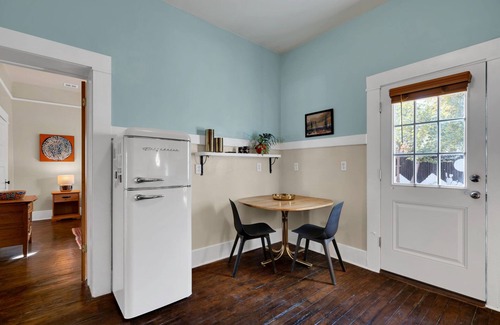 West University House | Historic adobe steps from 4th AVE, near U OF A, private yard, Dogs OK!