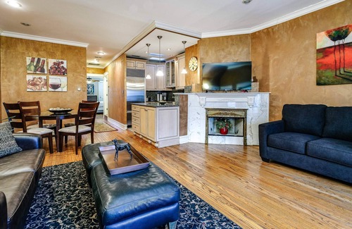 Gold Coast Apartment | Historic and Unique Brownstone in Gold Coast - 3