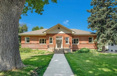Fort Morgan House | Historic Brick Schoolhouse