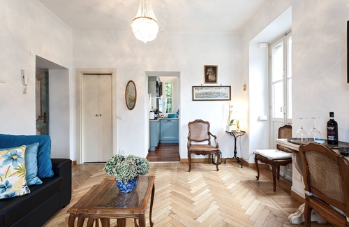 Torno Apartment | Historic Castle with Lake views and Pool