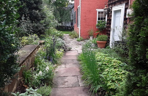 Lewisburg House | Historic center of the city