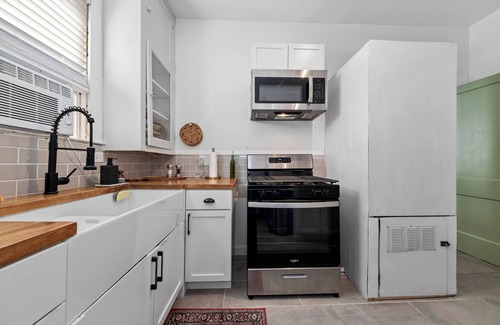 Alta Vista Apartment | Historic Charm Apt Near Pearl, Downtown & Brackenridge