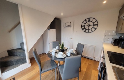 Colchester House | Historic Charm Meets Modern Comfort – Perfect Base in Colchester