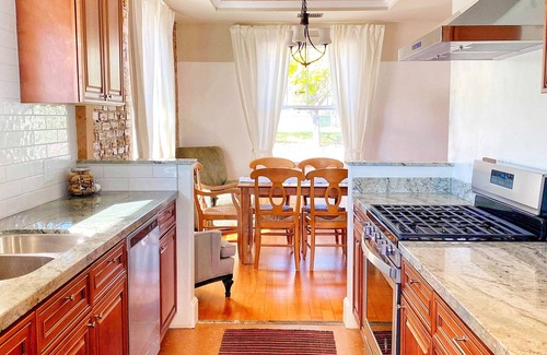 Clarkdale House | Historic Clarkdale House with Mountain Views