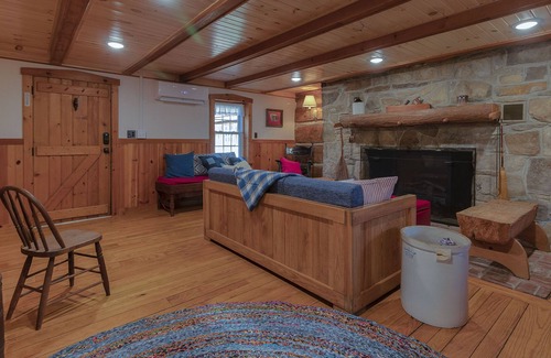 Drifting Cabin | Historic Cooper’s Cabin