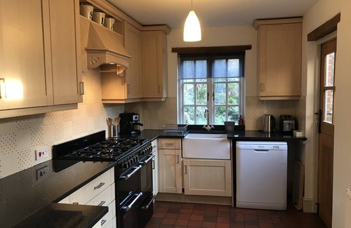 Shaftesbury Cottage | Historic cottage in the heart of Shaftesbury's Saxon area - town and country.