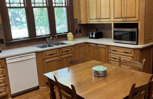 Springfield House | Historic country 5 BR estate in Springfield; near Nashville, Clarksville