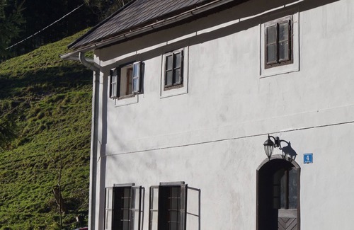Molln House | historic country house near the lake at the national park near the ski area Hinterstoder