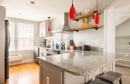 Hagerstown Condo | Historic & Cozy ~ Near Antietam Battle & WhiteTail
