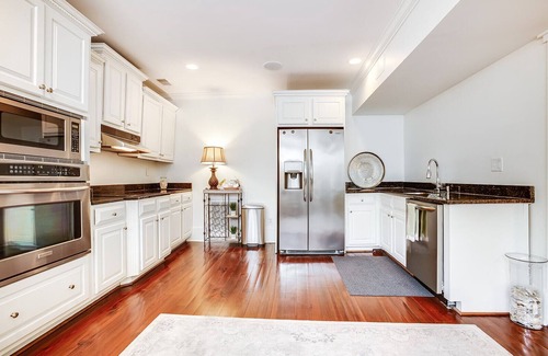 South of Broad Condo | Historic District: 2BR/2BA w/Parking, Near the Battery & Colonial Lake