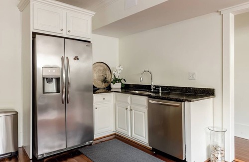 South of Broad Condo | Historic District: 2BR/2BA w/Parking, Near the Battery & Colonial Lake