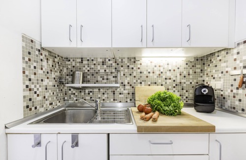 Alfama Apartment | Historic district André's House · Vila Berta PREMIUM 5persons