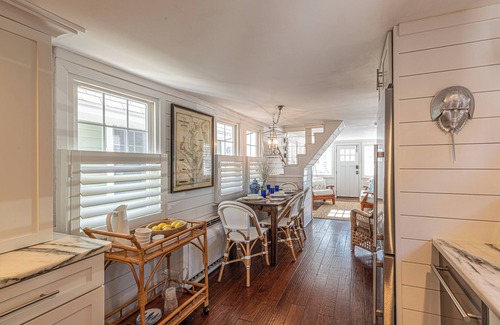 Riviera House | Historic Dollhouse by the Bay: Walk to Beach & Boardwalk!