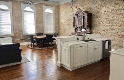Crowley Apartment | Historic downtown Luxury apartment