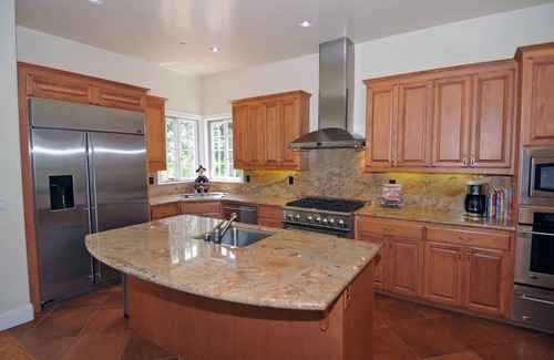 Fairfield House | Historic Estate with 50-acre vineyard adjacent to Napa. Popular wedding venue.