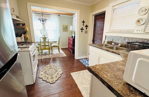 Fairhope House | Historic Fairhope Bay Cottage