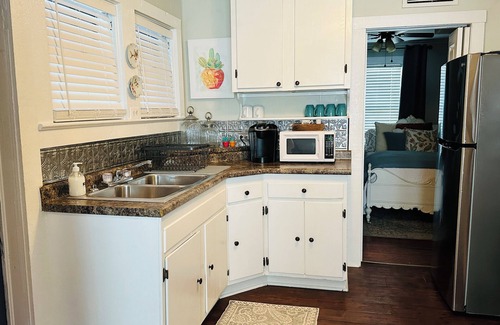 Fairhope House | Historic Fairhope Bay Cottage