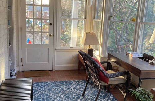University Park House | Historic family-friendly home close to DC and UMD - long term stays only