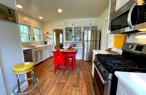 Phoenix House | Historic Farm Estate | Fairytale Haven | Ashland