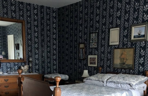 Palmyra Bed & Breakfast | Historic farm in Palmyra NY near historic sites, Erie Canal, CMAC and wineries