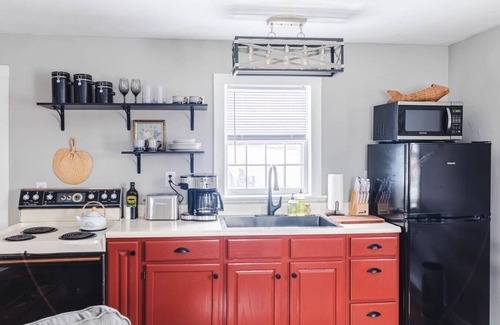 Fairfield Apartment | Historic Farmhouse Apartment