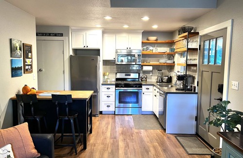 Folsom Cottage | Historic Folsom! Book your stay now!