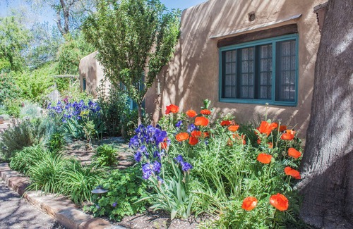 Northeast Santa Fe House | Historic Garden Retreat