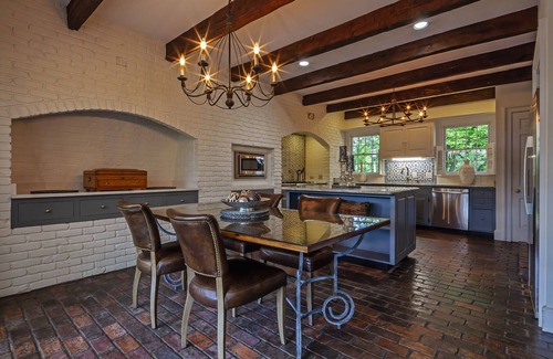 Chapel Hill House | Historic Gem, Steps from UNC & on Franklin St