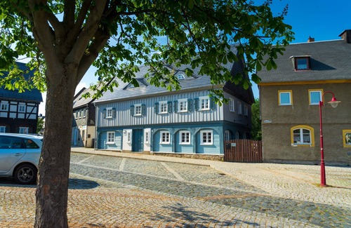 Neusalza-Spremberg Apartment | Historic. Generous. Modern.