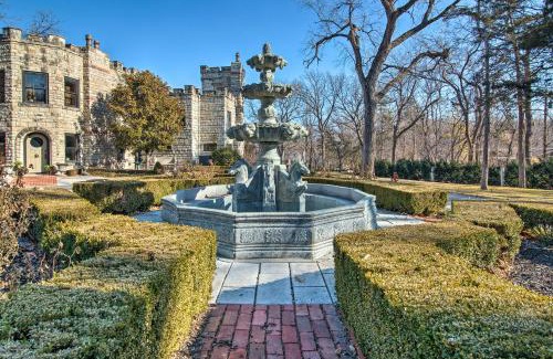Manhattan House | Historic Guest House on Castle Kimble Estate!
