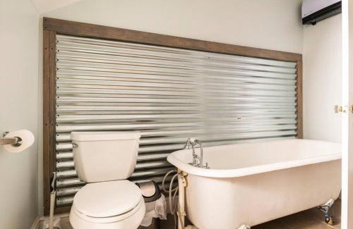 Hagerstown Apartment | Historic Hagerstown Antietam Battlefield WhiteTail