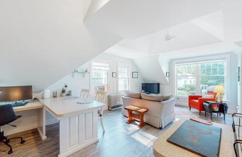 Boothbay Harbor Apartment | Historic Harrington House Apartment