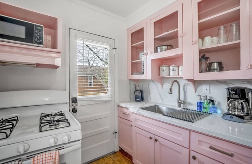 Greater Heights Apartment | Historic Heights Boss Babe Bungalow
