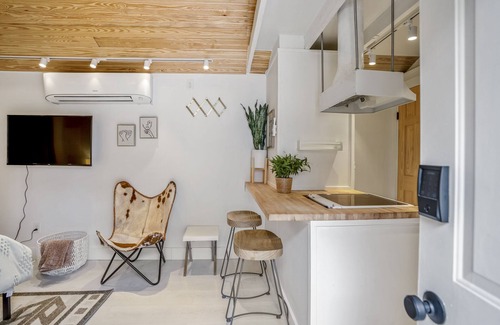 Greater Heights Apartment | Historic Heights Rustic Urban Tiny Cabin