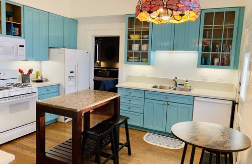 Mahncke Park House | Historic home, Heated Mini Pool, near downtown San Antonio! Walk to Zoo & Witte!