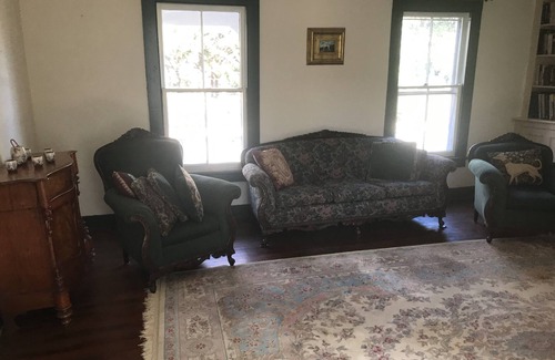Fredericksburg House | Historic Home in old town Fredericksburg