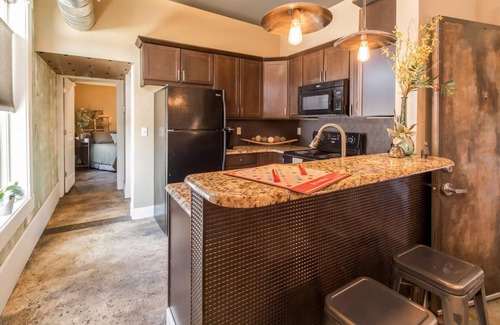 Cheney Apartment | Historic Hotel Antler Loft Apartment - 1 BD/1BA - Fully Furnished!