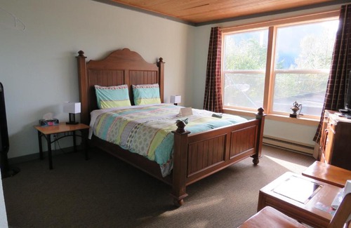 Stewart Hotel | Historic Hotel Bayview
