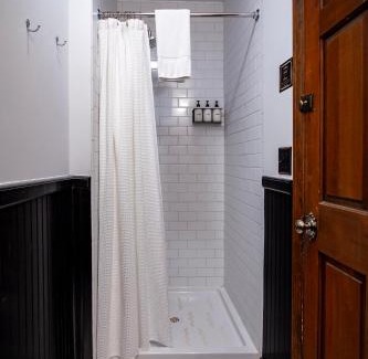 Packwood Hotel | Historic Hotel Packwood