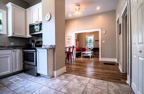 Sanford House | Historic Hotspot Walk to Downtown Fun Luxury Beds