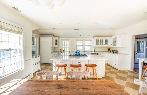 Nantucket Town House | Historic House on Cliff Road