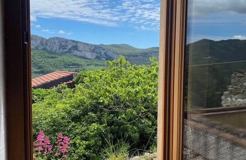 Calice Ligure House | Historic house surrounded by greenery, near outdoor activities and sea