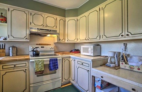Roxbury House | Historic House w/Record Player, Walk to Downtown!