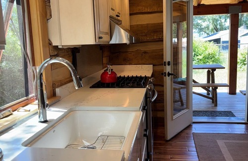 Alpine Northwest House | Historic lake cabin in charming Alpine, WY