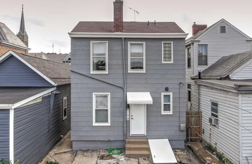 Ludlow Condo | Historic Ludlow Apt B