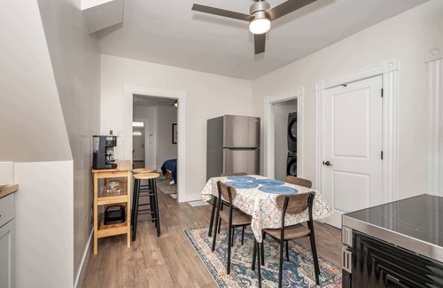 Ludlow House | Historic Ludlow Suites – 2 Apts!