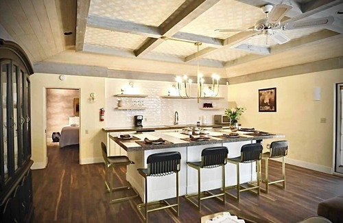 B-Bar-H Ranch House | Historic Mary Pickford Estate A1 - 30 minutes from Empire Polo Grounds
